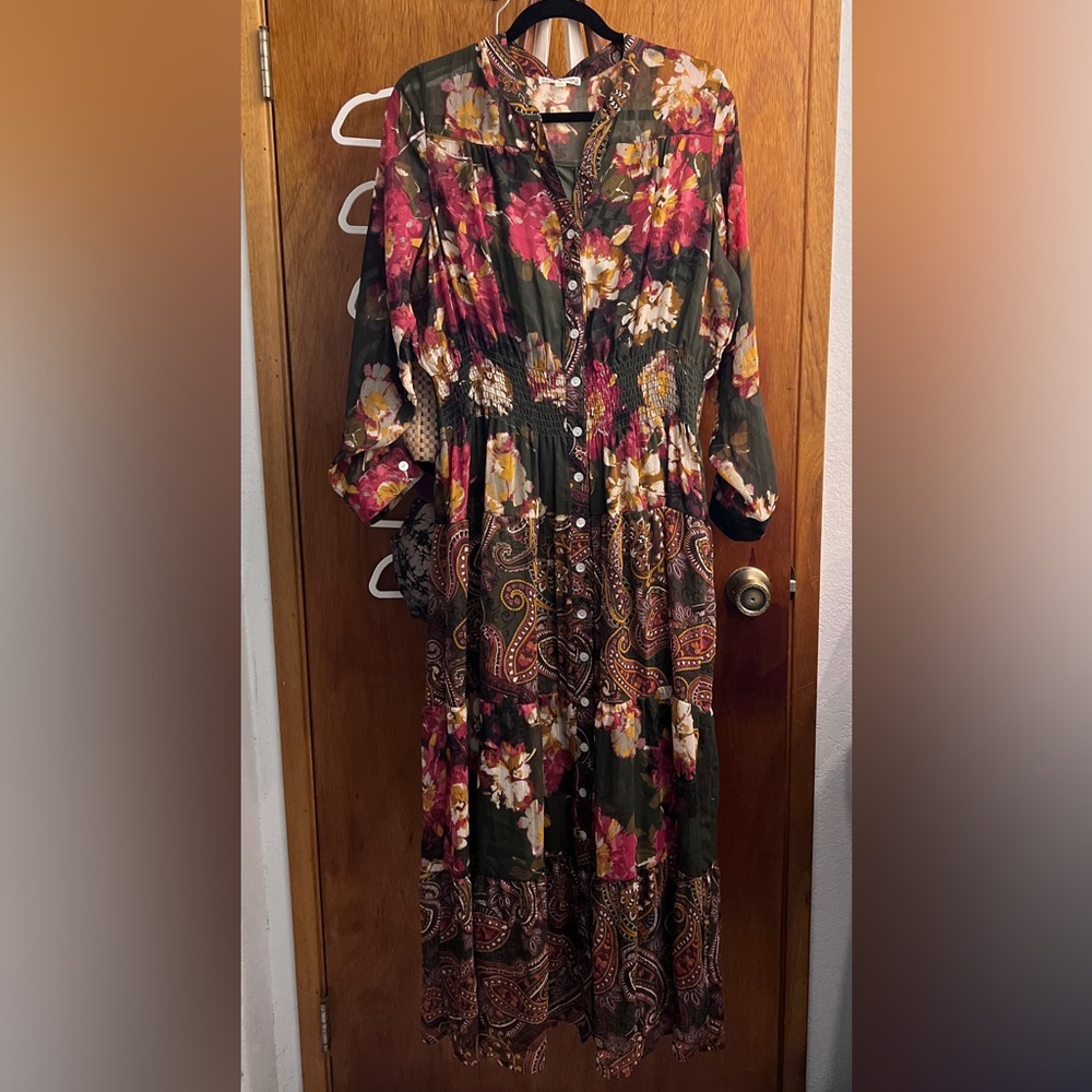 All season full length floral dress - Picture 1 of 1